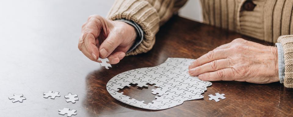 En Suisse, 150'000 personnes sont atteintes de démence sénile ou de maladie d’Alzheimer. [Depositphotos - AndrewLozovyi]