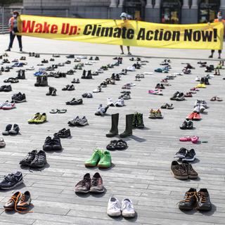 Démonstration de chaussures pour la grève internationale du climat à Zurich le 24 avril 2020. [Keystone - Alexandra Wey]