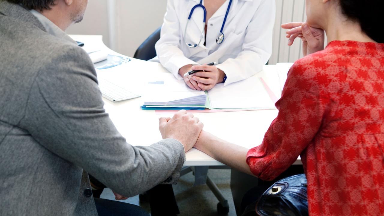 La procréation médicalement assistée propose diverses possibilités pour traiter les problèmes dʹinfertilité. [BSIP / AFP - B. Boissonnet]