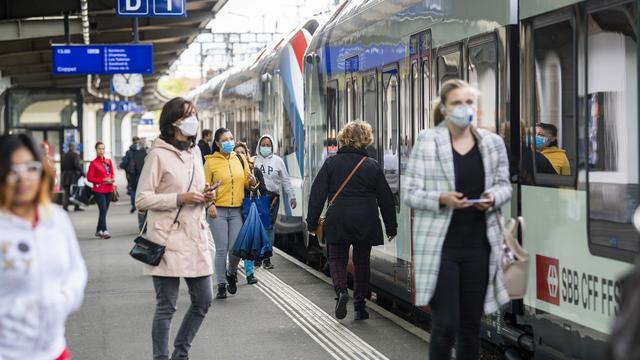 Les transports publics ont perdu jusqu'à 90% de leur clientèle pendant le semi-confinement. [Keystone - Martial Trezzini]