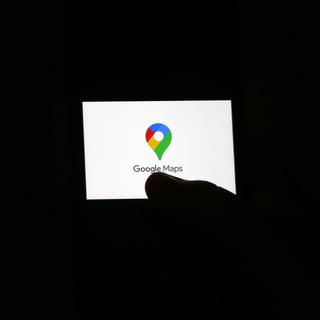 Google Map à l'heure de la réalité augmentée. [BSIP / AFP - Halil Sagirkaya / Anadolu Agency]