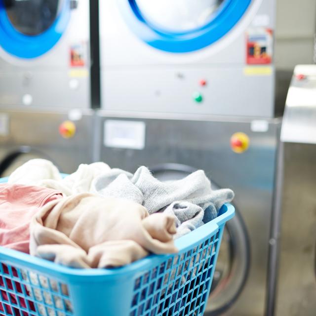 Vac urgences sociales 5-5: un lave linge. [Depositphotos - pressmaster]