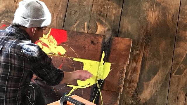 Antoine, le graffeur de chalets. [RTS - Sabine Kennel]