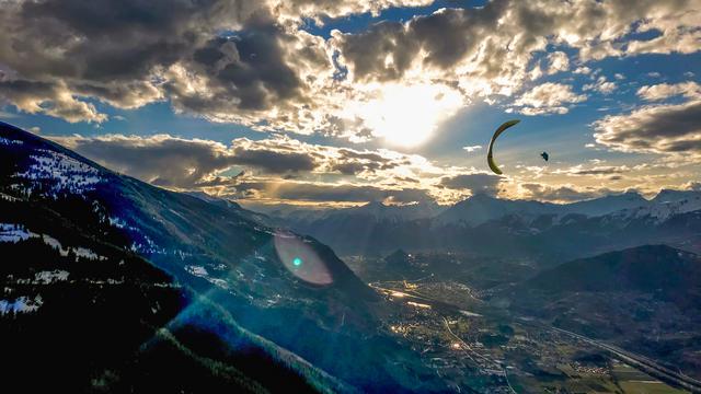 Fly the alps - Les bufflonnes de Lara