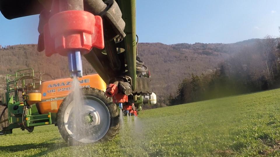 Temps présent - Pesticides, à quand la fin du carnage? [RTS]