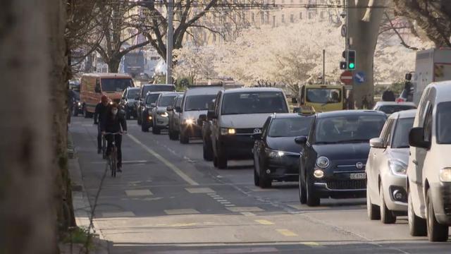 Guerre à la bagnole ! Le vélo à la conquête des villes