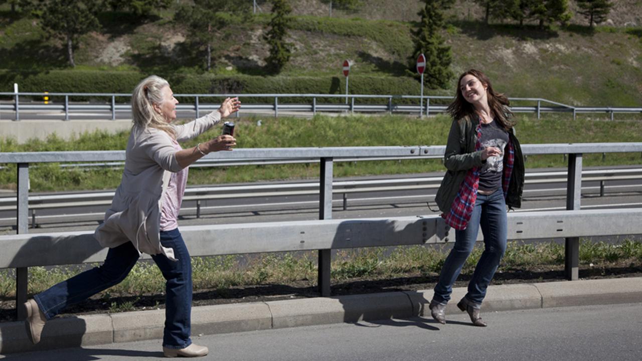 Hanna Schygulla et Nina Meurisse dans "Avanti" d'Emmanuelle Antille [Box Productions]