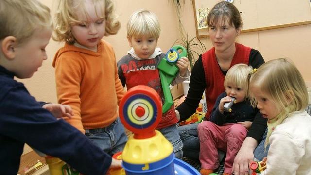 Des enfants dans une crèche. [Keystone]