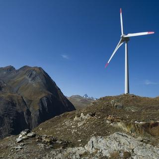 Une vue de la plus haute éolienne d'Europe, à Gries en Valais. [Jean-Christophe Bott - Keystone]