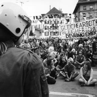 Grève des femmes du 14 juin 1991. Aujourd'hui, l'égalité des sexes est toujours revendiquée. [Edi Engeler - Keystone]