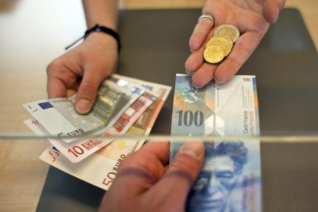 La BNS est entrée en jeu mercredi pour tenter de soulager le franc suisse. [Ennio Leanza]