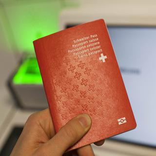 Les conditions d'obtention de la nationalité suisse ont passablement varié au fil du temps. [Reuters - Miro Kuzmanovic]