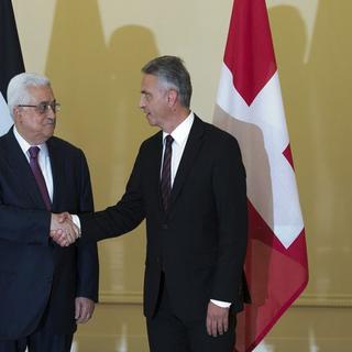 Mahmoud Abbas a rencontré jeudi matin le chef de la diplomatie suisse, Didier Burkhalter. [Lukas Lehmann / Keystone]