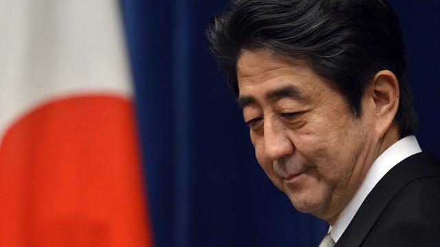 Le premier ministre japonais joue avec les excuses nippones d'après-guerre. [Franck Robichon - EPA/Keystone]
