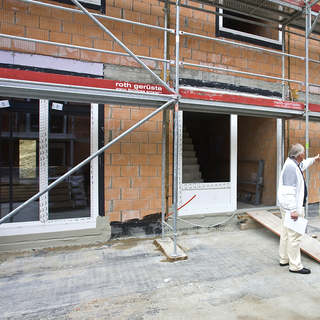 Les places d'apprentissage disponibles sont encore nombreuses dans le secteur du bâtiment. [Urs Flueeler]