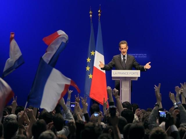 Le président sortant, Nicolas sarkozy, arrive deuxième au premier tour de l'élection. [Christophe Karaba / Keystone]