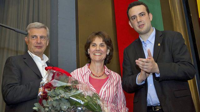 Anne Emery-Torracinta entre Manuel Tornare et Romain de Sainte-Marie le 24 mars 2012 au congrès du PS genevois. [Salvatore Di Nolfi]