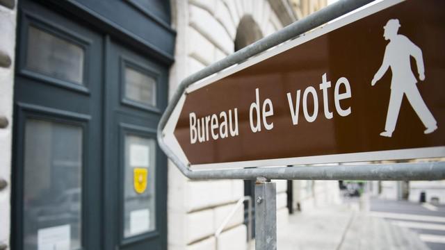 Le canton de Neuchâtel n'introduira pas le droit de vote à 16 ans. [Keystone - Jean-Christophe Bot]