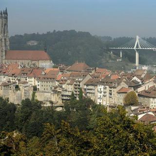 Chaque année l'équivalent de la population de Romont s'installe à Fribourg. [Laurent Gilliéron - Keystone]