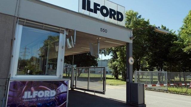 La société Ilford versera les salaires en retard. [Lukas Lehmann - Keystone]
