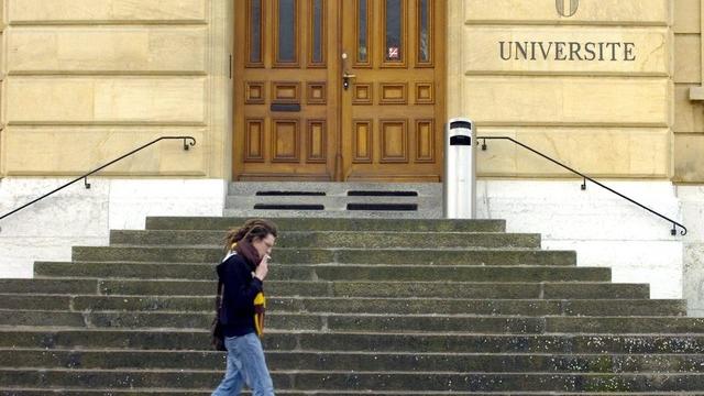 L'affaire de plagiat présumé empoisonne l'atmosphère à l'Université de Neuchâtel. [Sandro Campardo - Keystone]