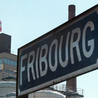 Fribourg va débloquer des fonds considérable pour son projet de fusion de communes. [Alessandro della Valle / Keystone]