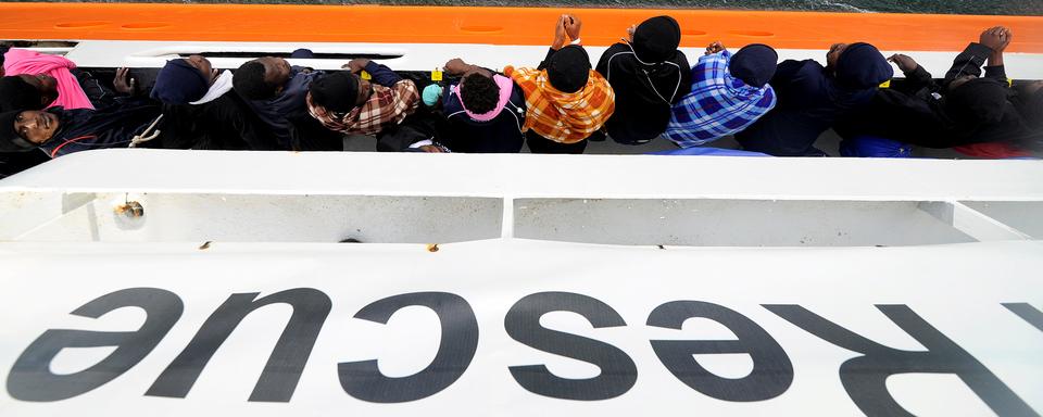 L'Aquarius, un navire de l'ONG française SOS Méditerranée, a recueilli 629 migrants au cours de six opérations distinctes en Méditerranée. [AFP - Guglielmo Mangiapane]