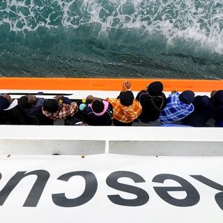 L'Aquarius, un navire de l'ONG française SOS Méditerranée, a recueilli 629 migrants au cours de six opérations distinctes en Méditerranée. [AFP - Guglielmo Mangiapane]