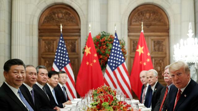 Xi Jinping et Donald Trump lors de leur dîner en marge du sommet du G20 à Buenos Aires. [Reuters - Kevin Lamarque]