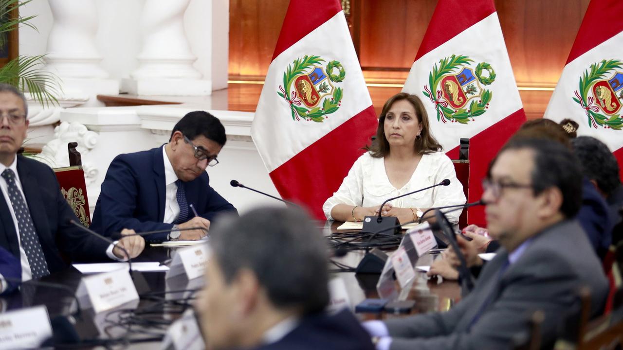 Dina Boluarte entend rester à la tête du Pérou en dépit des manifestations [Keystone - Luis Iparraguirre]
