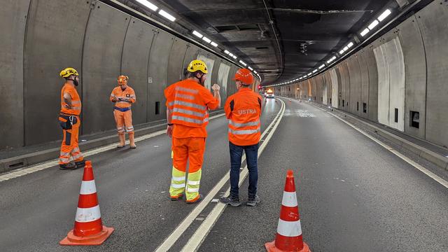 Le tunnel routier du Gothard rouvre à la circulation vendredi à 20h00. [Keystone - Astra]