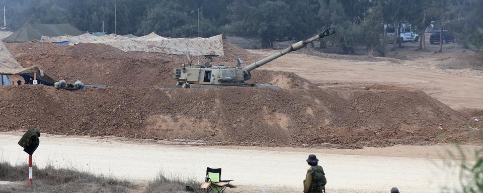 En Israël, l'opinion publique toujours sous le choc: les explications de Charlotte Derouin. [EPA - Abir Sultan]