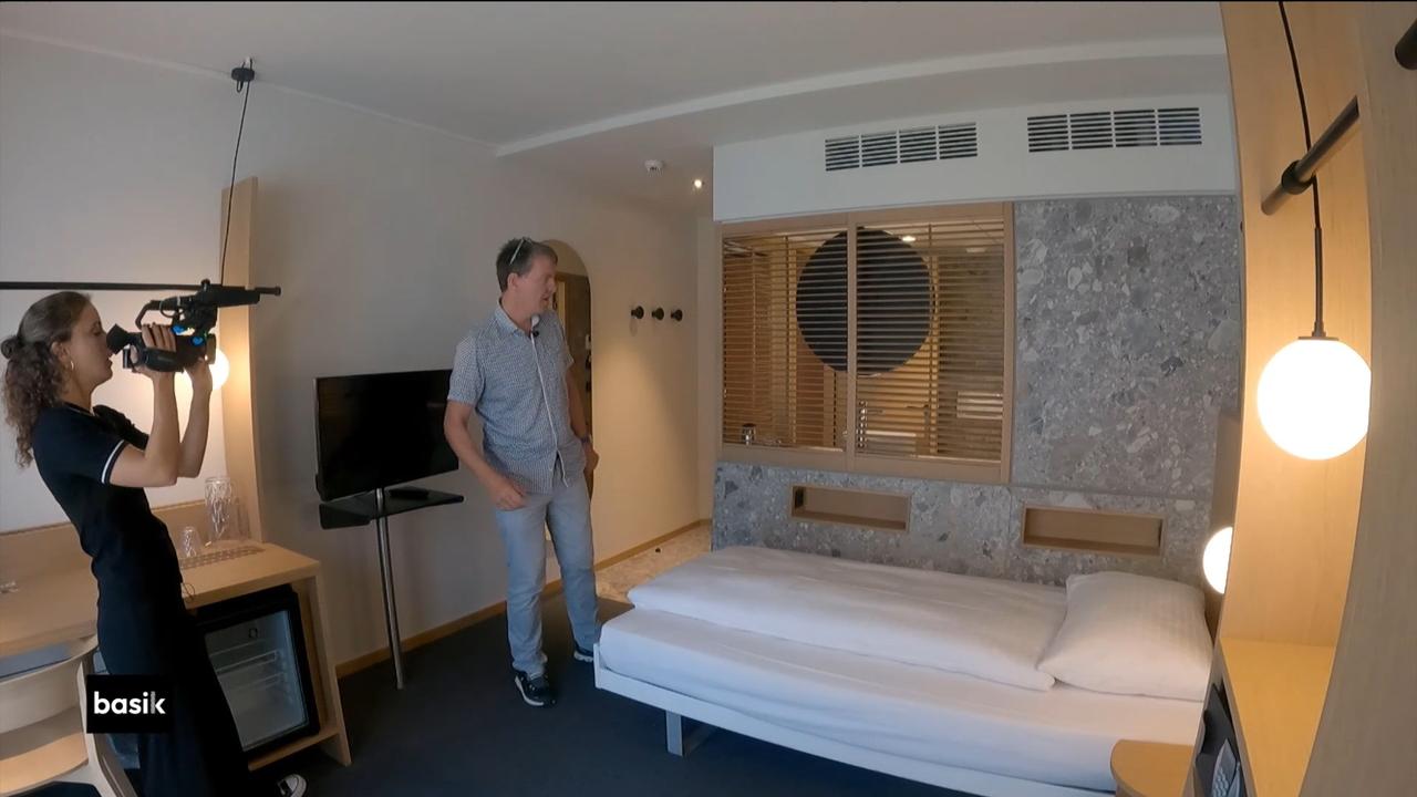 Eric Fassbind, directeur de By Fassbind, dans une chambre "single" à Lausanne. [RTS (Basik)]