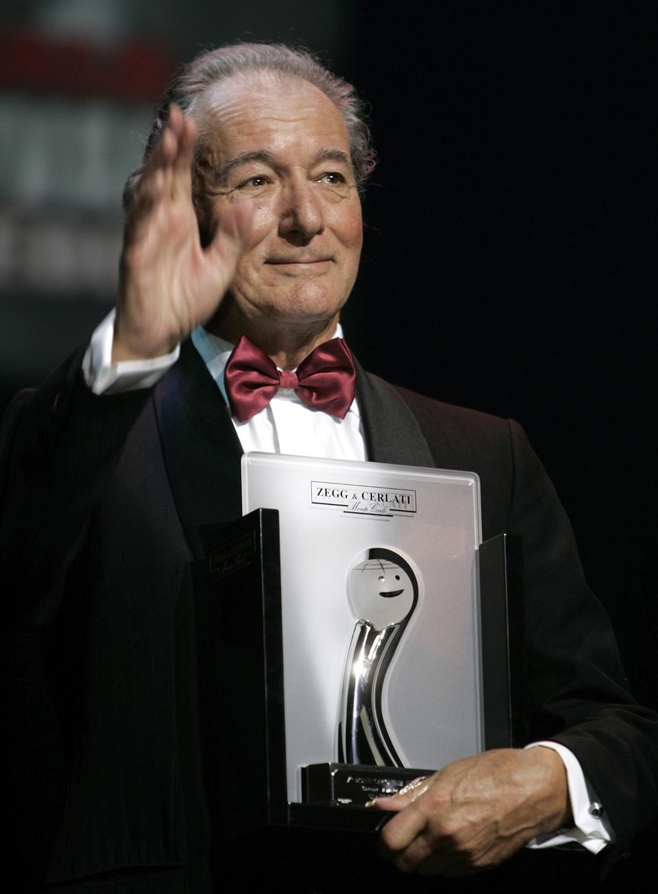 Le réalisateur français Claude Zidi, lauréat du Prix saluant l'ensemble d'une carrière lors du Monte-Carlo Film Festival de la comédie en 2007. [Keystone - Lionel Cironneau]