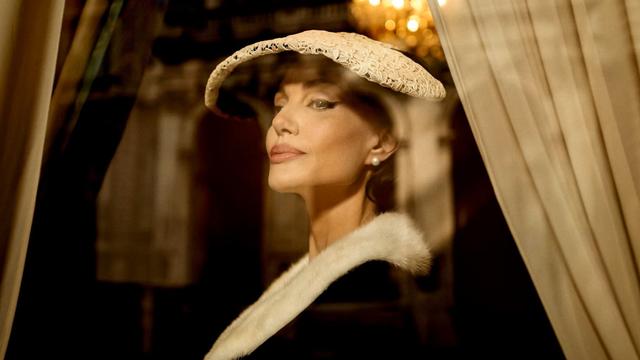 Angelina Jolie dans le rôle de Maria Callas dans le film "Maria" de Pablo Lorrain, présenté à la Mostra de Venise en 2024. [FilmNation Entertainment]