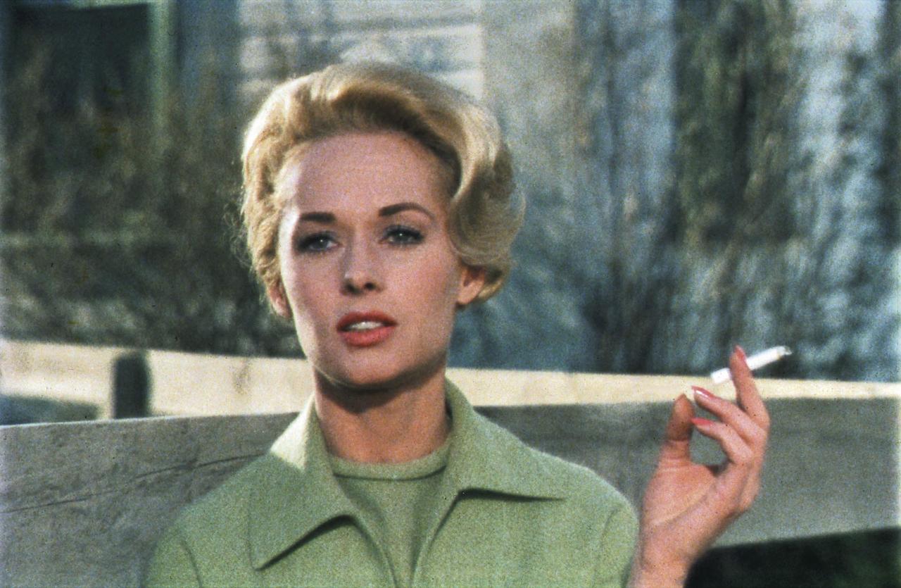 L'actrice Tippi Hedren dans "Les Oiseaux" d'Alfred Hitchcock. [Kobal/The Picture Desk]