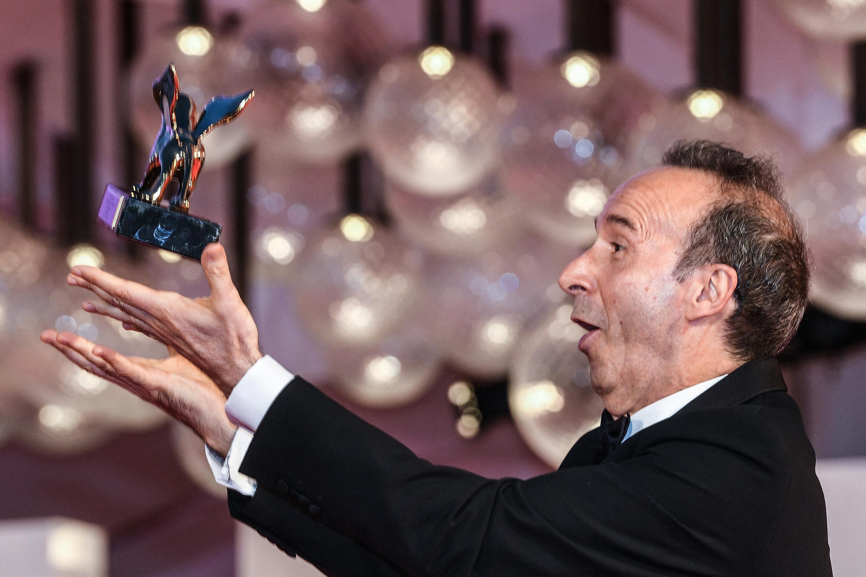 Roberto Begnini a reçu un Lion d'or d'honneur lors de la 78e édition de la Mostra de Venise. [AFP - Filippo Monteforte]