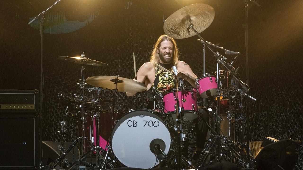 Taylor Hawkins, batteur des Foo Fighters, est mort à 50 ans. [Invision/AP - Amy Harris]