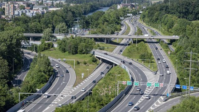 Economiesuisse veut supprimer la vignette et l'abonnement général [Keystone - Urs Flueeler]