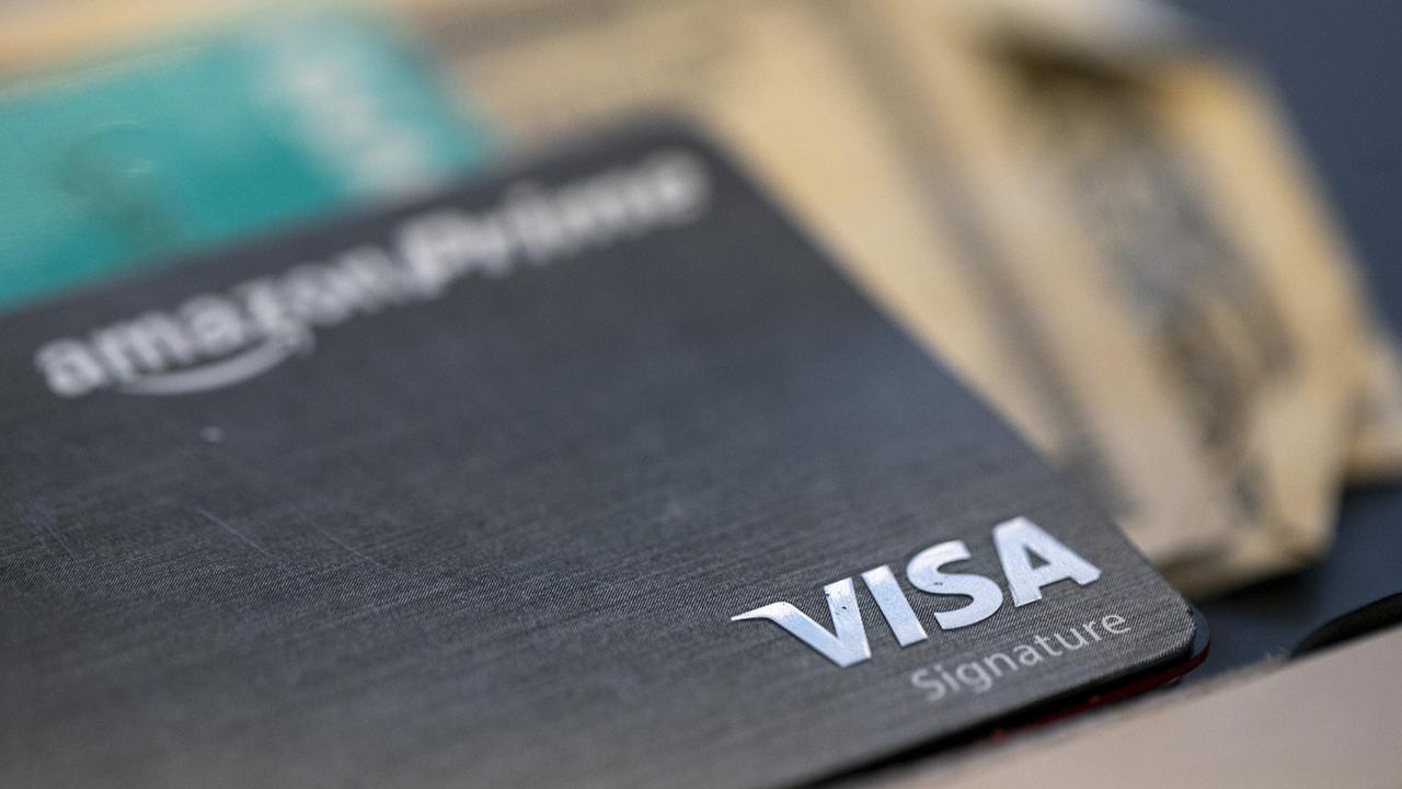 Amazon n'acceptera plus les cartes de crédit Visa britanniques en raison de "frais élevés". [AP Photo - Jenny Kane]