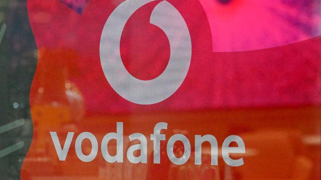 Vodafone motive sa décision de coupe de personnel en raison de la stagnation des recettes du groupe. [AFP - Attila Kisbenedek]