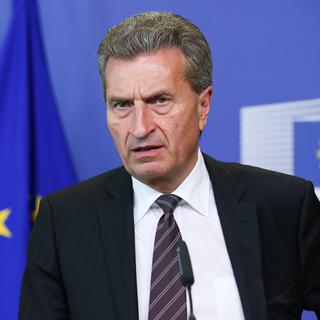 Le commissaire européen au numérique Günther Oettinger est fâché par la Pologne. [EPA - Julien Warnand]