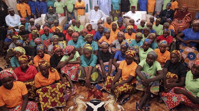 Des lycéennes de la ville de Chibok ont été libérées en mai 2017 par Boko Haram, après 3 ans de captivité. [Keystone - Bayo Omoboriowo]