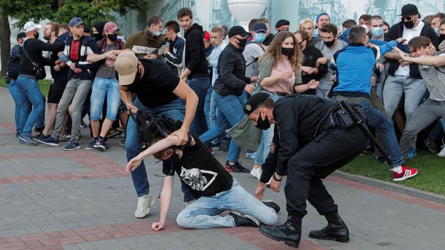 Des manifestations organisées mardi dans plusieurs villes de Biélorussie ont été sévèrement réprimées. [Reuters - Vasily Fedosenko]