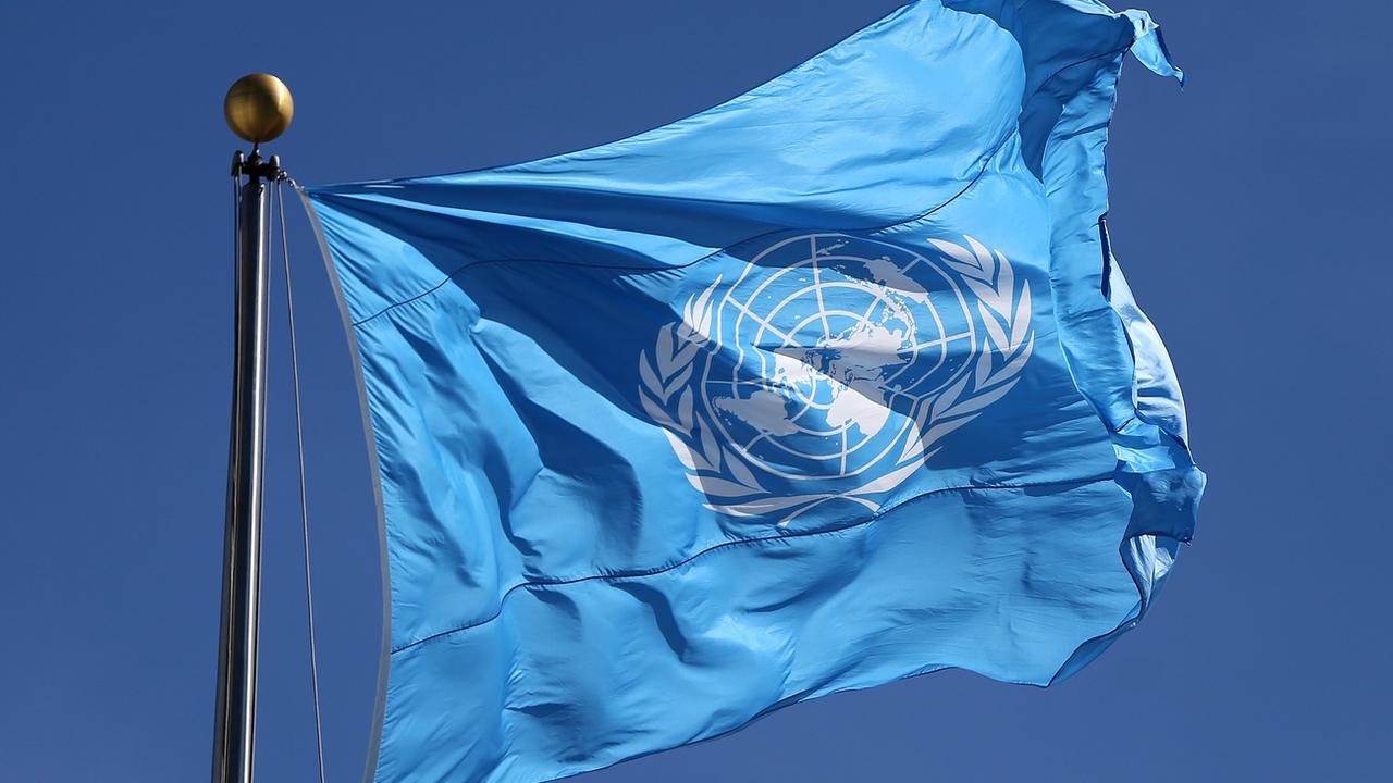Le drapeau des Nations Unies à l'extérieur du siège de l'ONU à New-York. [EPA - Matt Campbell]