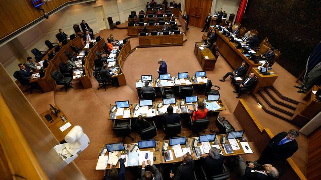 Au Chili, le Sénat a adopté une réforme du système d'épargne retraite pour faire face à la crise. [Reuters - Rodrigo Garrido]