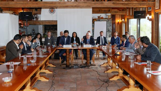 L'accord a été discuté à Glion (VD), sur les hauteurs du lac Léman. [Reuters - Denis Balibouse]