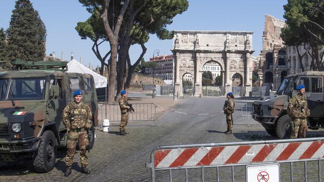 La pandémie de coronavirus a déjà fait plus de 4000 morts en Italie. [Keystone/EPA - Maurizio Brambatti]