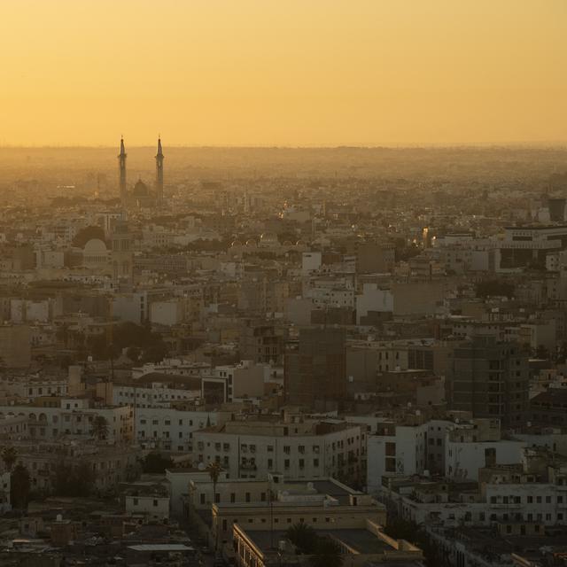 Lever de soleil sur la ville de Tripoli en Libye. [AP Photo - Felipe Dana]