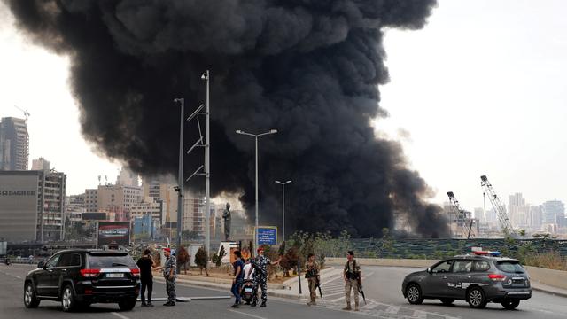 Important incendie au port de Beyrouth quelques semaines après l'explosion [Reuters - Mohamed Azakir]